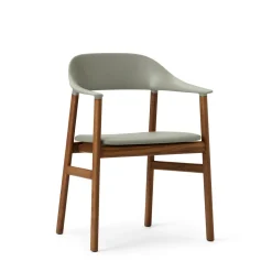 Normann Copenhagen Herit Spisebordsstol med Armlán Láder Polstret Røget Egetrá/ Støvet Grøn