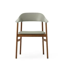 Normann Copenhagen Herit Spisebordsstol med Armlán Láder Polstret Røget Egetrá/ Støvet Grøn