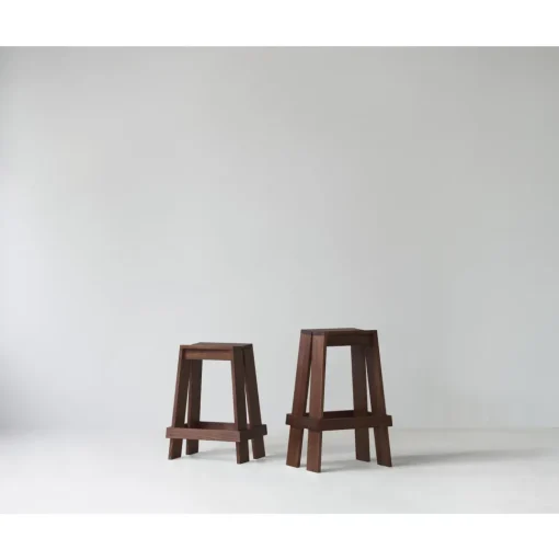 Normann Copenhagen Let Barstol H75 Brunlakeret Ask
