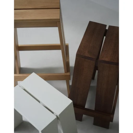 Normann Copenhagen Let Barstol H75 Brunlakeret Ask