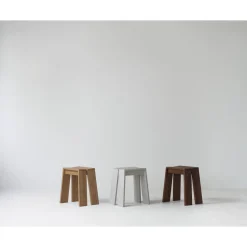 Normann Copenhagen Let Barstol H75 Brunlakeret Ask