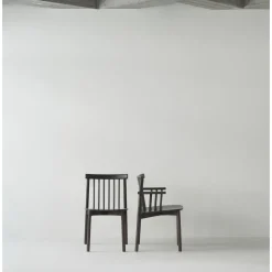 Normann Copenhagen Pind Spisebordsstol Brunbejdset Egetrá