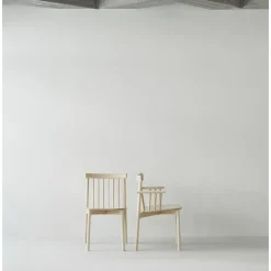 Normann Copenhagen Pind Spisebordsstol med Armlán Asketrá