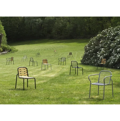 Normann Copenhagen Vig Udendørsstol med Armlán Sort/Robinia