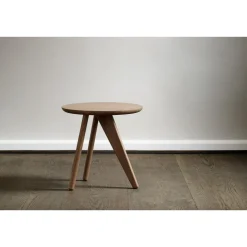 NORR11 Fin Sidebord Lysrøget Eg