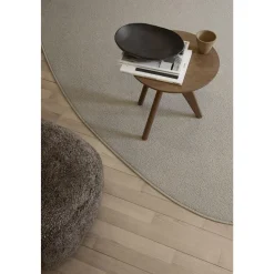 NORR11 Fin Sidebord Lysrøget Eg
