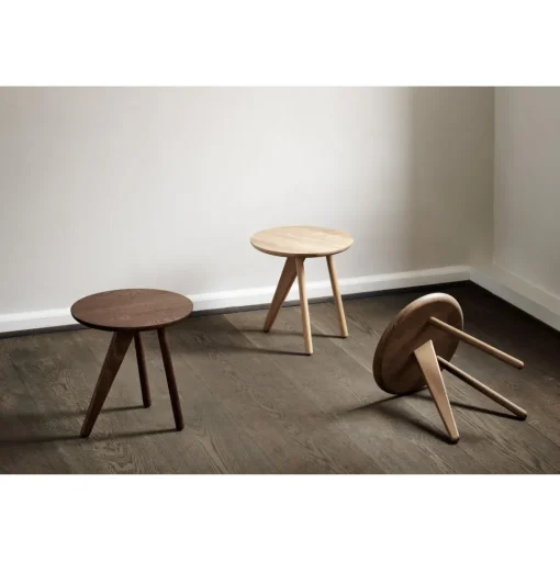 NORR11 Fin Sidebord Lysrøget Eg