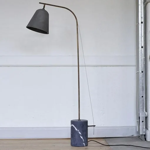NORR11 Line One Gulvlampe Oxideret
