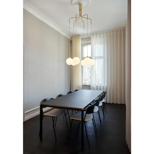 Nuura Apiales Cluster 6 Lysekrone Satin Sort/Opal