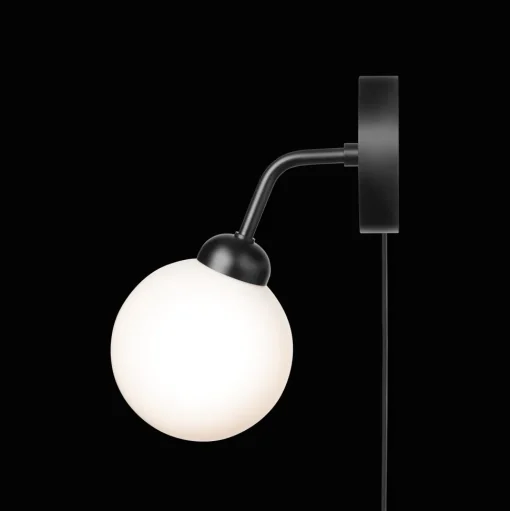 Nuura Apiales Váglampe Satin Sort med Ledning