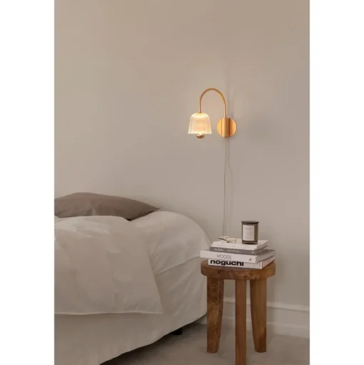 Nuura Asteea Váglampe Satin Messing/Riflet Klar