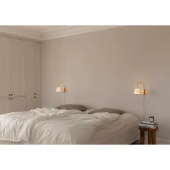 Nuura Asteea Váglampe Satin Messing/Riflet Klar