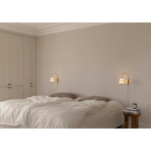 Nuura Asteea Váglampe Satin Messing/Riflet Klar