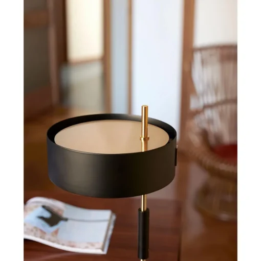 Oluce 1953 Bordlampe Sort/Satin Guld