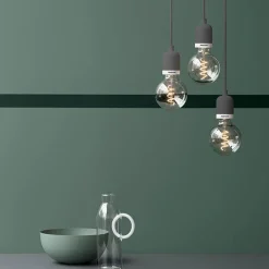 Pantone Deneb Pendel Rød