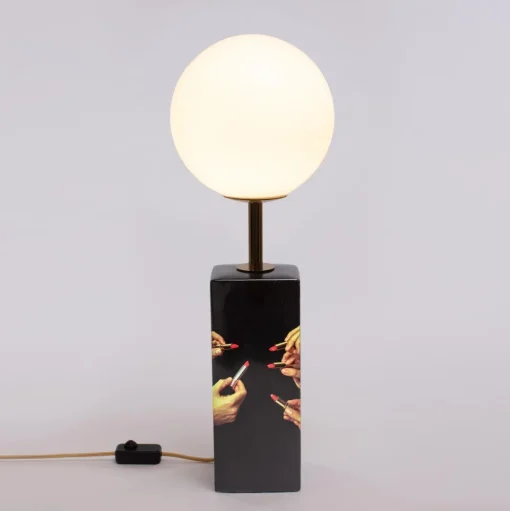 Seletti Toiletpaper Home Black Lipsticks Bordlampe Hvid/Multifarvet
