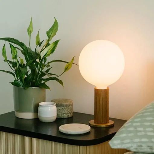 Tala Knuckle Bordlampe Egetrá med Sphere IV Páre