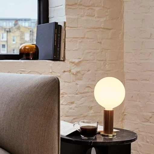 Tala Knuckle Bordlampe Valnød med Sphere IV Páre