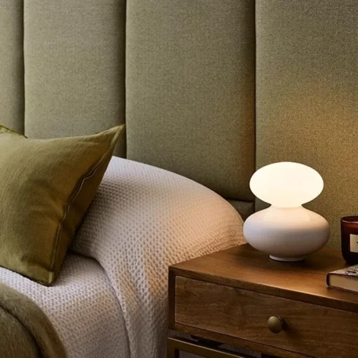 Tala Reflection Oval Bordlampe Hvid