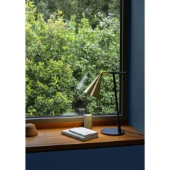 TOOY Gordon 561.31 Bordlampe Mat Sort/Børstet Messing