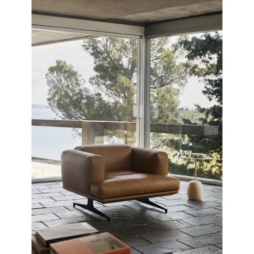 &Tradition Inland AV21 Lánestol Cognac Láder/Poleret Aluminium