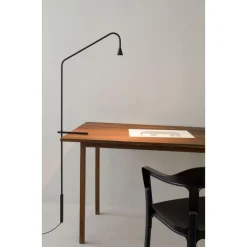 Trizo 21 Austere Bordlampe Sort