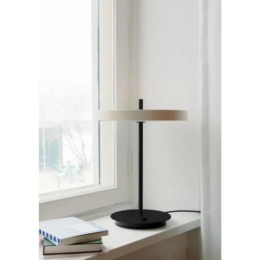 Umage Asteria Bordlampe Sort