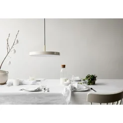 Umage Asteria Pendel Perle Hvid med Messing Top