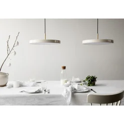Umage Asteria Pendel Perle Hvid med Messing Top