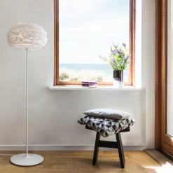 Umage Eos Gulvlampe Mellem Hvid med Base I Hvid
