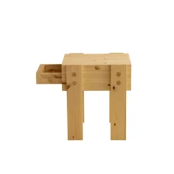 Vaarnii 003 Stilts Sidebord Fyrretrá