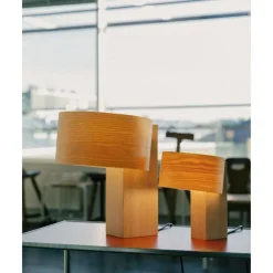 Vaarnii Hoop Bordlampe Lille Fyrretrá