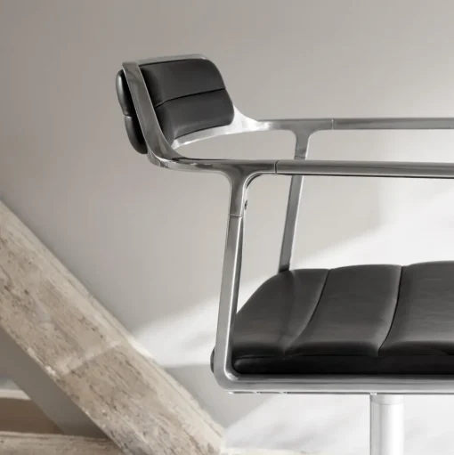 Vipp 452 Drejestol med Gulvglidere Aluminium/Sort Láder