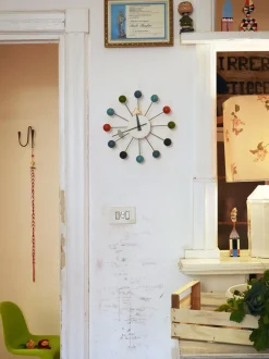 Vitra Ball Clock Vágur Multifarvet