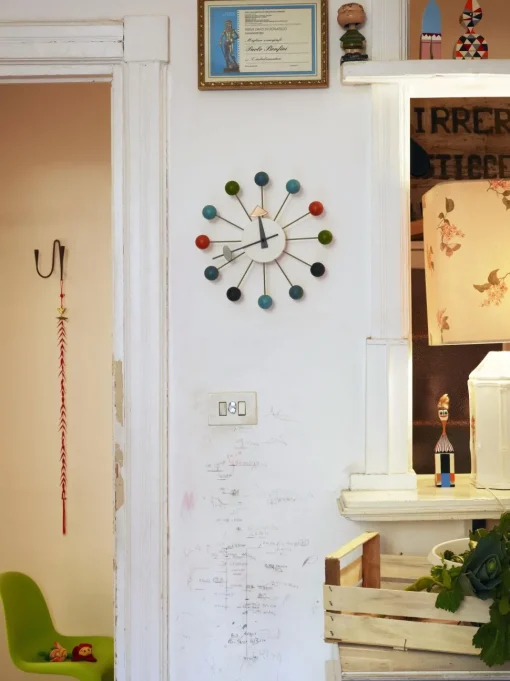 Vitra Ball Clock Vágur Multifarvet