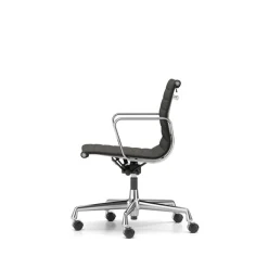Vitra EA118 Kontorstol med Swivel/Armlán/Vippemekanisme Sort Láder/Krom Stel