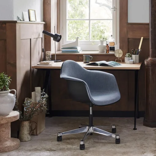 Vitra Eames Plastic PACC Kontorstol med Swivel Fuldt Polstret Sort/Hoopsak F60