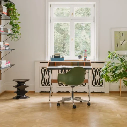 Vitra Eames Plastic PACC Kontorstol med Swivel Fuldt Polstret Sort/Hoopsak F60