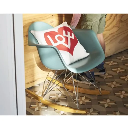 Vitra Grafisk Print Pude Hjerte/Love
