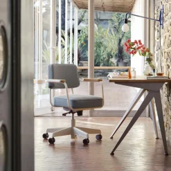 Vitra Petite Potence Váglampe Bleu Marcoule