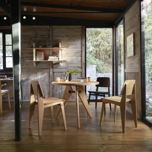 Vitra Rayonnage Mural Reol Japansk Rød/Mørk Egetrá
