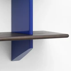 Vitra Rayonnage Mural Reol Prouvé Bleu Marcoule/Mørk Egetrá