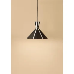Warm Nordic Bloom Stripe Pendel Sort Noir/ Varm Hvid