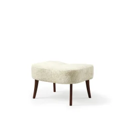 Warm Nordic Pragh Puf Sheepskin Off White/Oileret Valnød